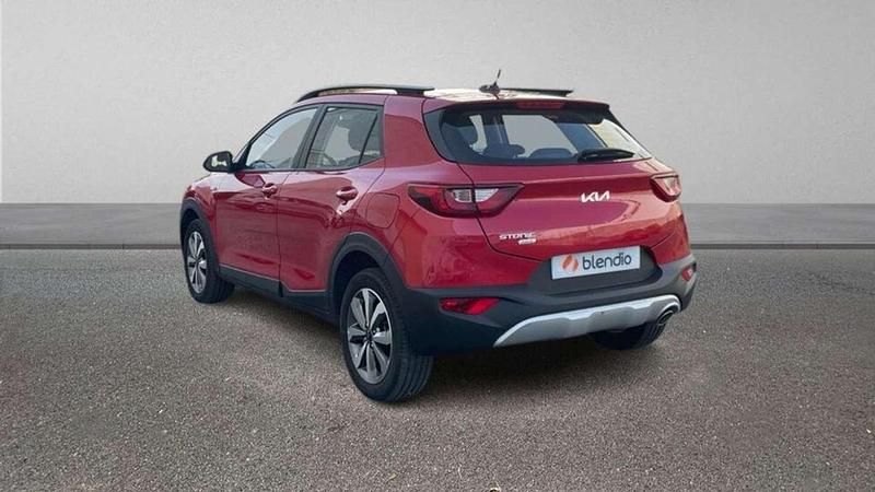 Usado Kia Stonic 101 CV (74 kW) 2024 Rojo SUV