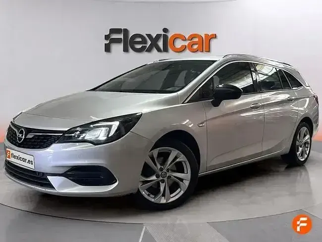 Usado Opel Astra Business 130 CV (95 kW) 2021 Gris Familiar