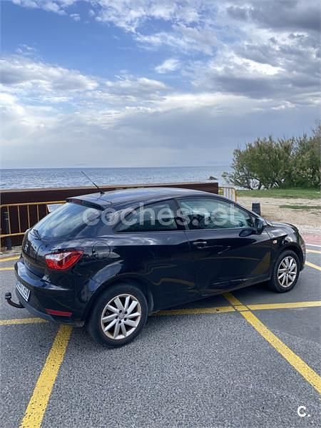 Usado Seat Ibiza SC I-Tech 90 CV (66 kW) 2013 Negro Utilitario