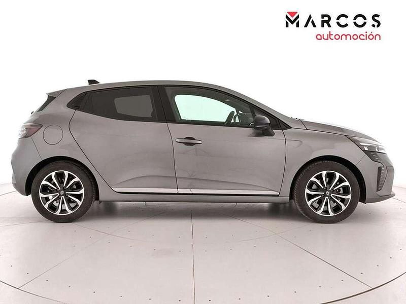 Usado Renault Clio V Techno 143 CV (105 kW) 2025 Gris Berlina