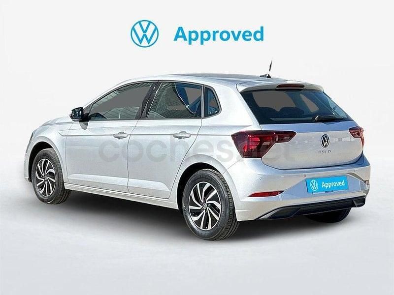 Usado VW Polo Life 95 CV (69 kW) 2024 Gris / plata Utilitario
