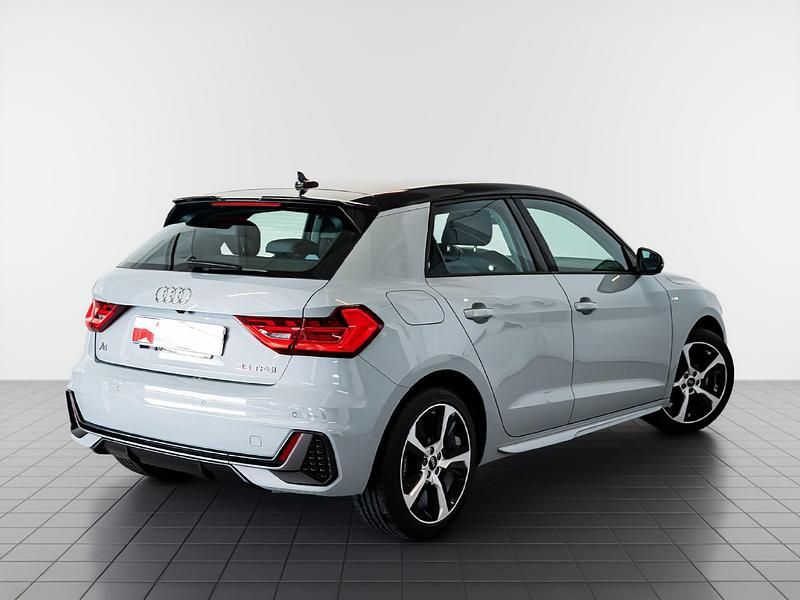 Begagnad Audi A1 Sportback 150 HK (110 kW) 2022 Grå Halvkombi