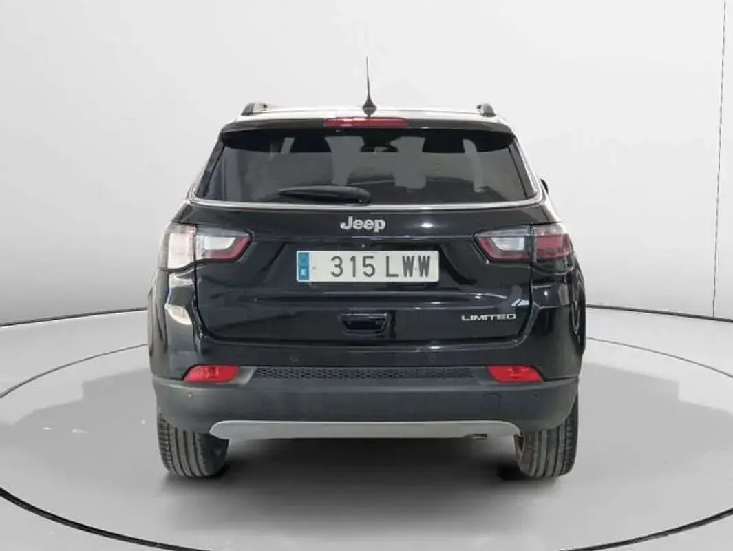 Usado Jeep Compass Limited 132 CV (97 kW) 2022 Negro SUV