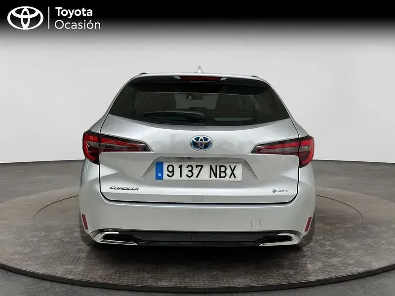 Usado Toyota Corolla Active 140 CV (102 kW) 2025 Gris / plata Familiar