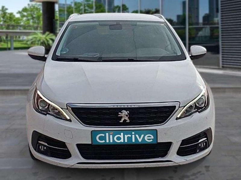 Usado Peugeot 308 SW Style 99 CV (72 kW) 2020 Blanco Familiar