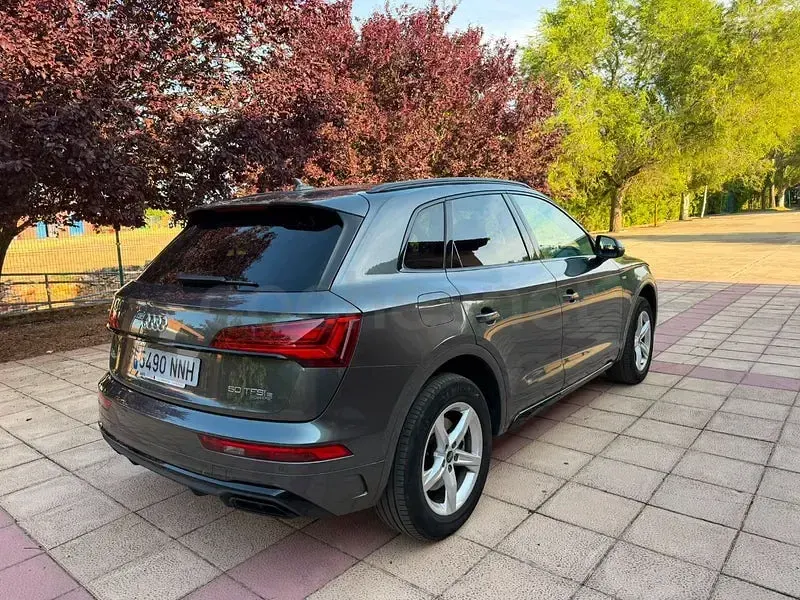 Usado Audi Q5 S-Line 299 CV (219 kW) 2023 Gris / plata SUV