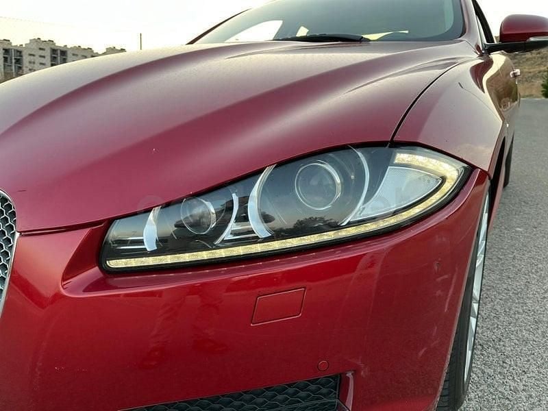 Usado Jaguar XF Premium Luxury 190 CV (139 kW) 2012 Granate Berlina