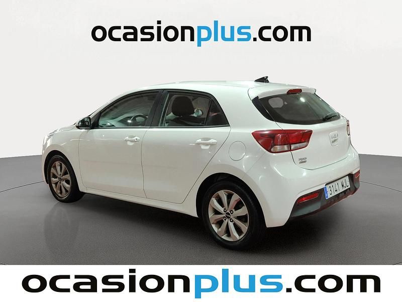 Usado Kia Rio 100 CV (73 kW) 2023 Blanco