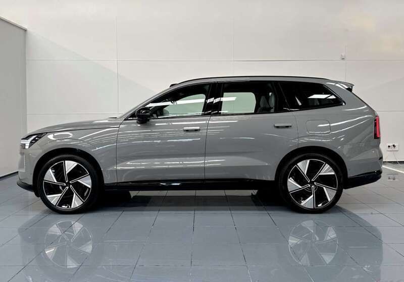 Nuevo Volvo EX90 Ultra 300 kW (408 CV) 2025 Gris SUV
