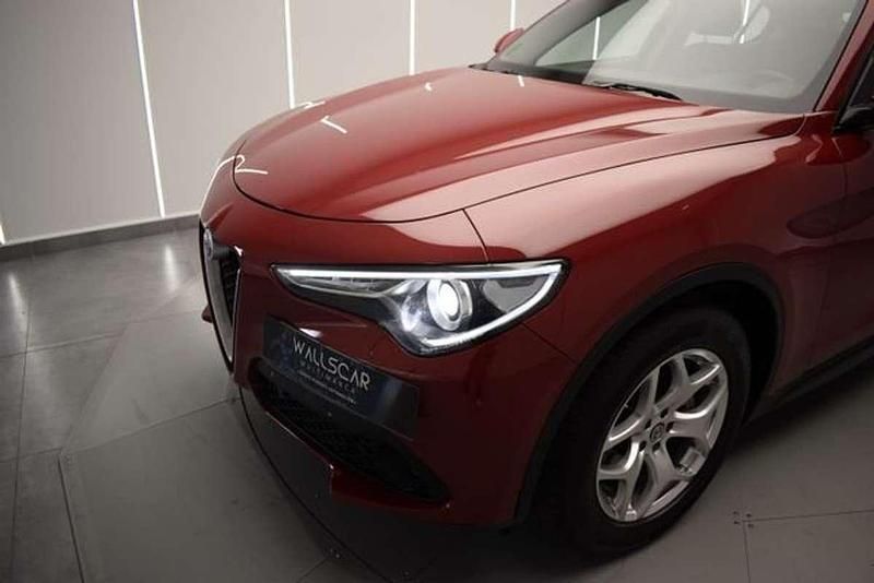 Usado Alfa Romeo Stelvio Executive 190 CV (139 kW) 2019 Rojo SUV