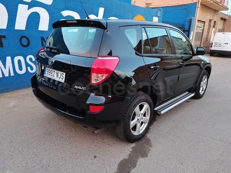 Usado Toyota RAV4 Executive 152 CV (111 kW) 2008 Negro SUV