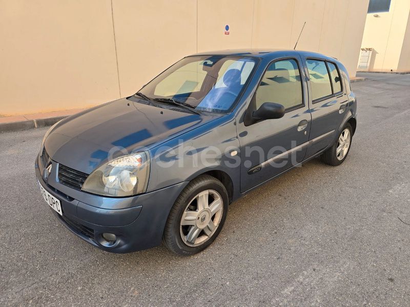 Azul Usado 2005 Renault Clio II Berlina | 2500 € (Precio justo) - Imagen 1/4