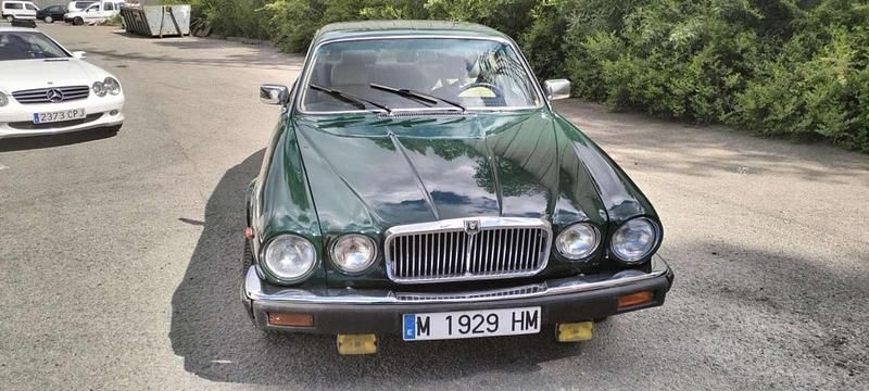 Usado Jaguar XJS 279 CV (205 kW) 1987 Verde Coupe