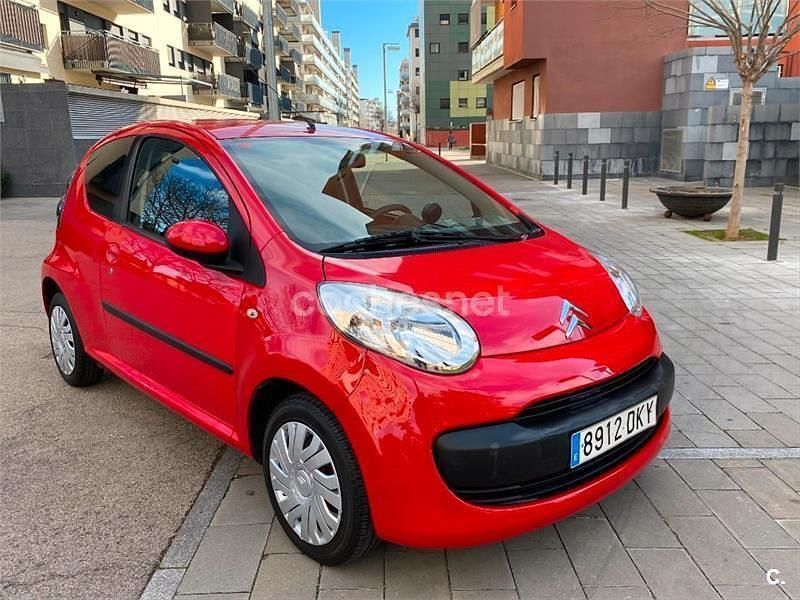 Usado Citroën C1 68 CV (50 kW) 2005 Rojo Utilitario