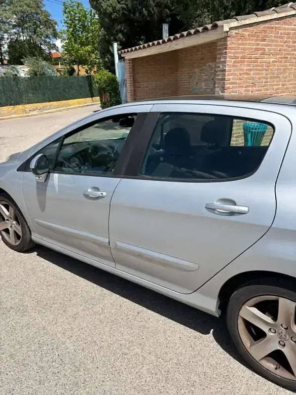 Usado Peugeot 308 SW Sport 150 CV (110 kW) 2008 Plateado Familiar