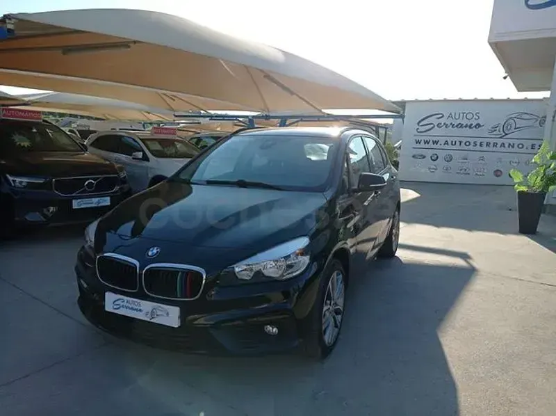 Usado BMW 218 Comfort Edition 140 CV (102 kW) 2018 Negro Familiar