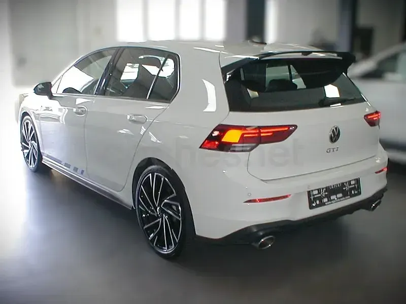 Usado VW Golf VIII GTI Clubsport 301 CV (221 kW) 2023 Blanco Berlina