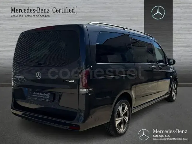 Usado Mercedes Vito 136 CV (100 kW) 2025 Gris / plata Van