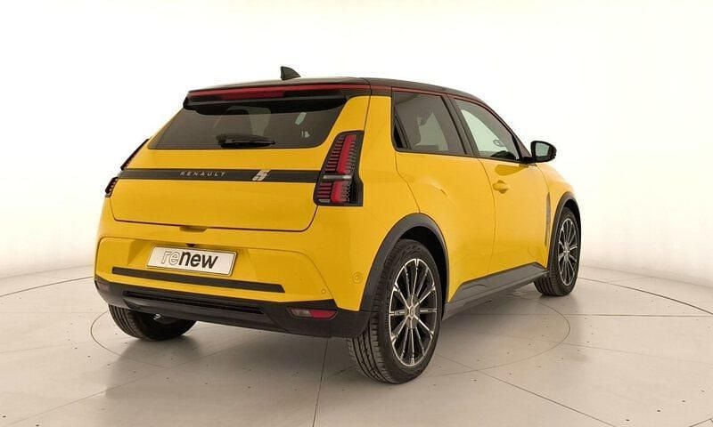 Usado Renault R5 Iconic 110 kW (150 CV) 2024 Amarillo Utilitario