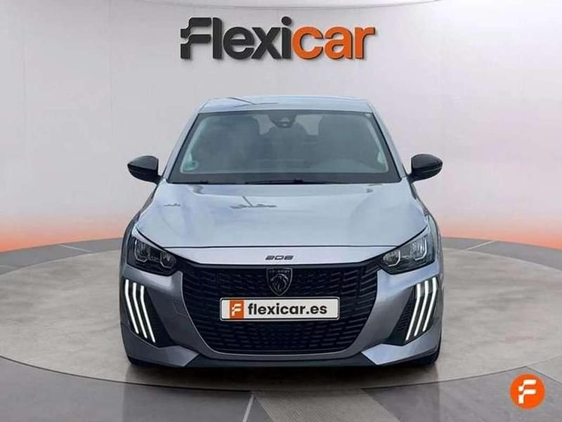 Usado Peugeot 208 Active 102 CV (75 kW) 2024 Gris Utilitario