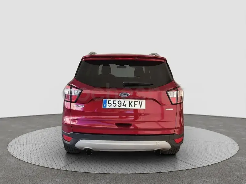 Usado Ford Kuga Titanium 150 CV (110 kW) 2017 Granate SUV
