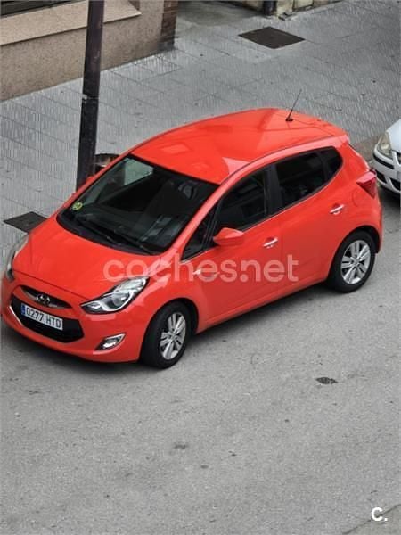 Usado Hyundai ix20 115 CV (84 kW) 2013 Rojo Utilitario
