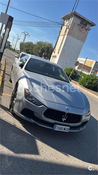 Gris / plata Usado 2017 Maserati Ghibli Coupe | 45.000 € (Caro) - Imagen 1/4