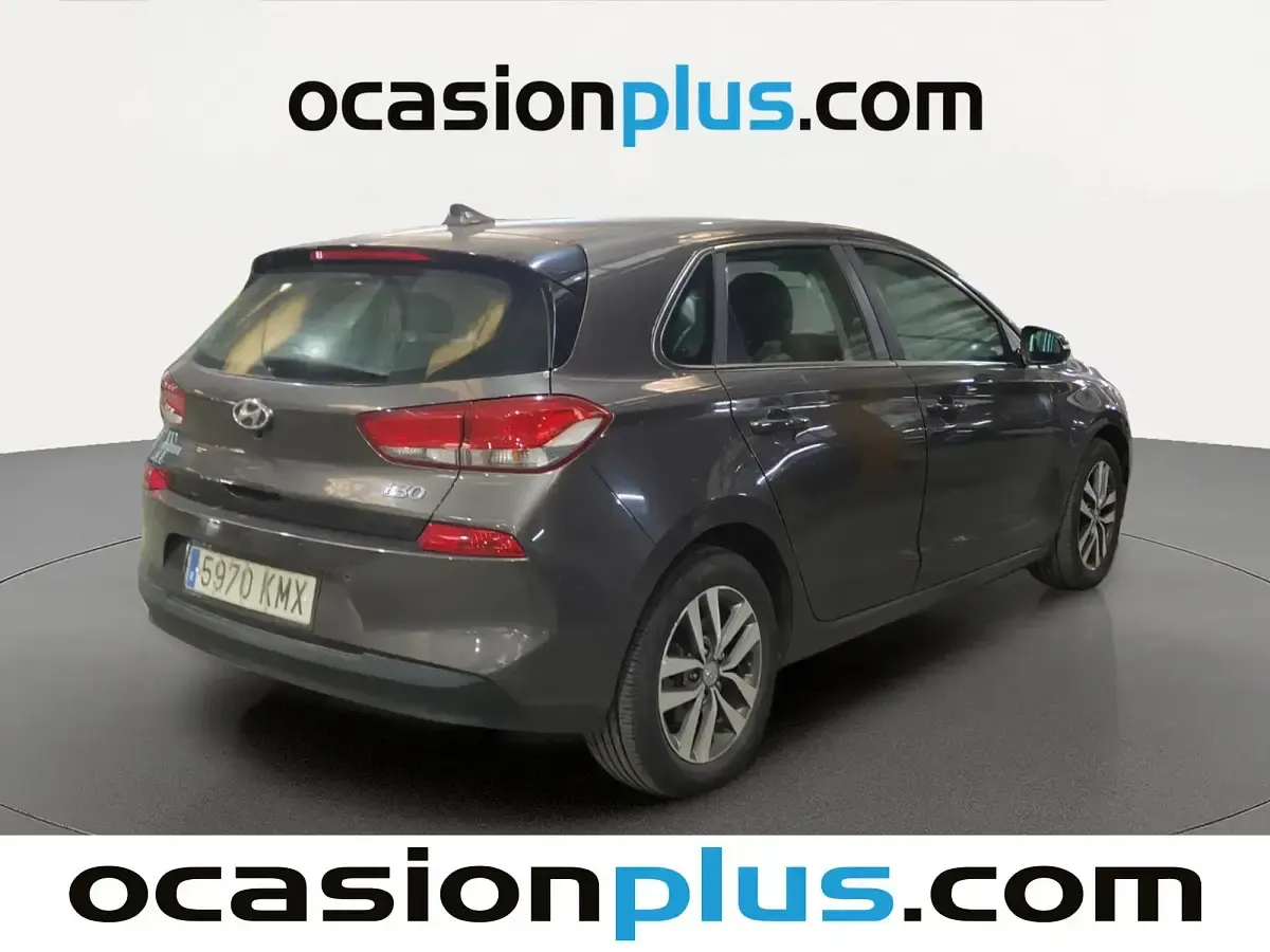 Usado Hyundai i30 110 CV (80 kW) 2018 Gris