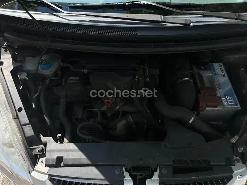 Usado Mitsubishi Colt Inform 95 CV (69 kW) 2006 Gris / plata Monovolumen