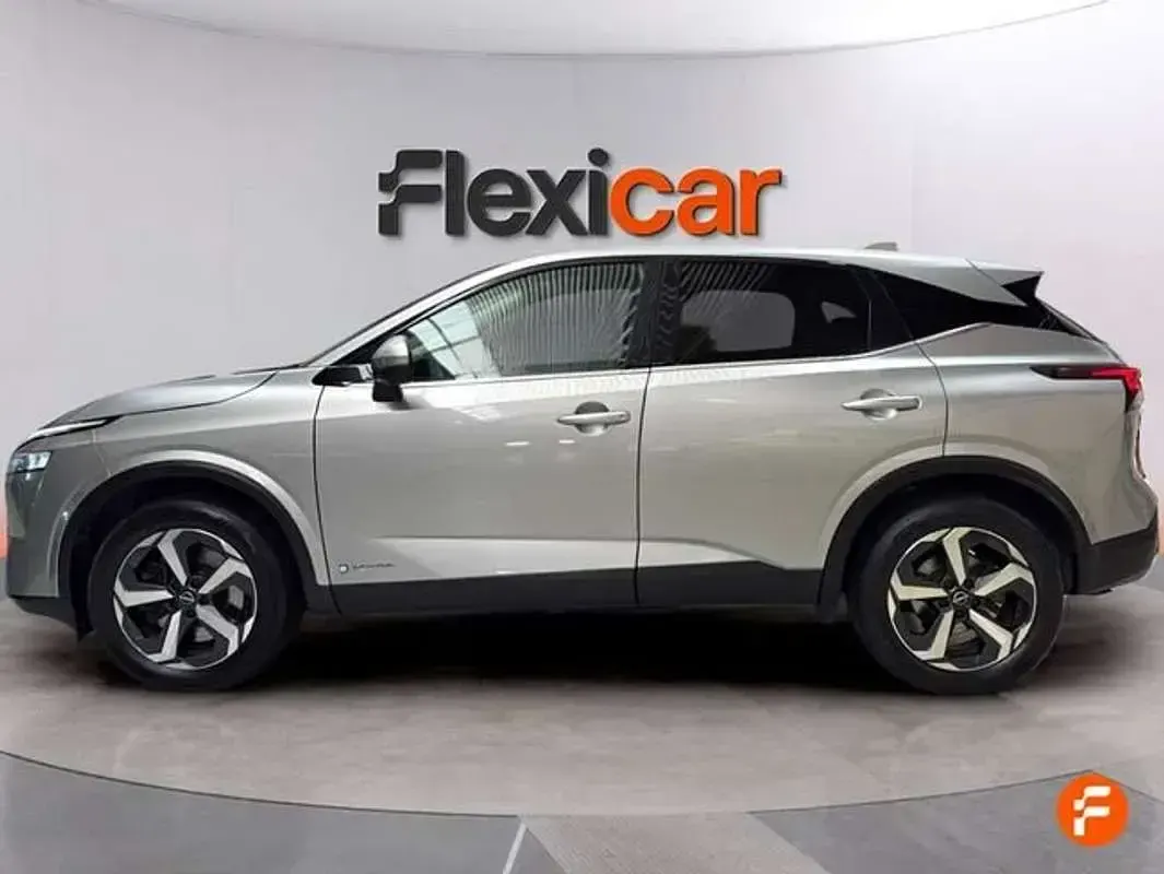 Usado Nissan Qashqai N-Connecta 140 CV (102 kW) 2023 Gris SUV