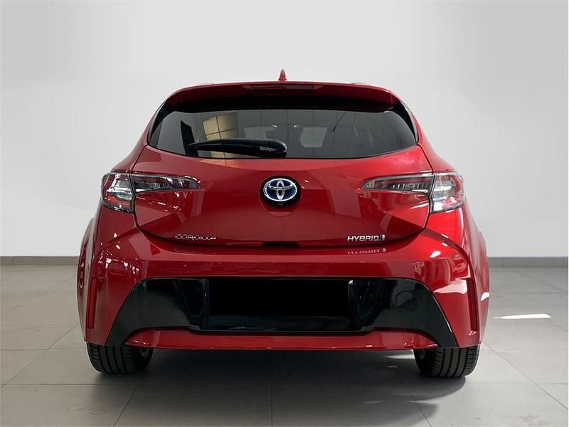 Usado Toyota Corolla 122 CV (89 kW) 2019 Negro azabache Berlina