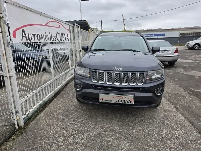 Usado Jeep Compass North 163 CV (119 kW) 2014 Negro SUV
