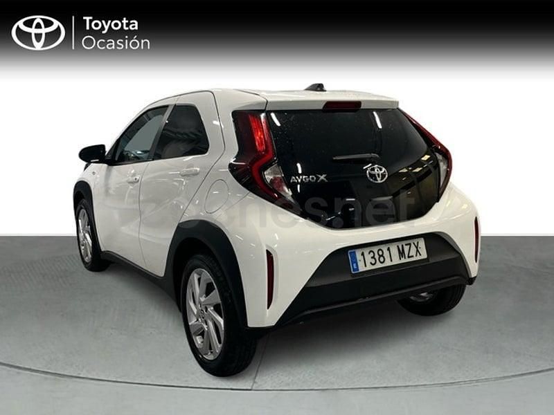 Usado Toyota Aygo X Play 72 CV (52 kW) 2025 Blanco SUV