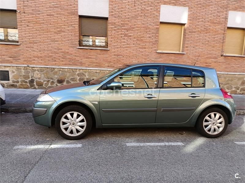 Usado Renault Mégane II Dynamique 105 CV (77 kW) 2008 Verde Berlina