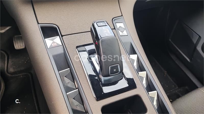 Usado DS Automobiles DS7 Crossback So Chic 180 CV (132 kW) 2020 Negro SUV