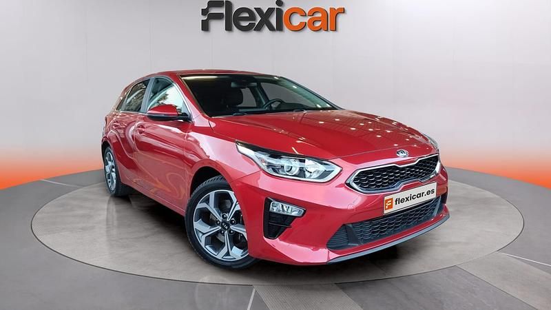 Usado Kia Ceed 101 CV (74 kW) 2020 Rojo Utilitario