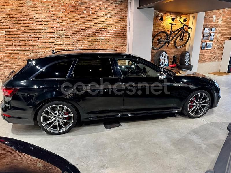 Usado Audi A4 354 CV (260 kW) 2018 Negro Familiar