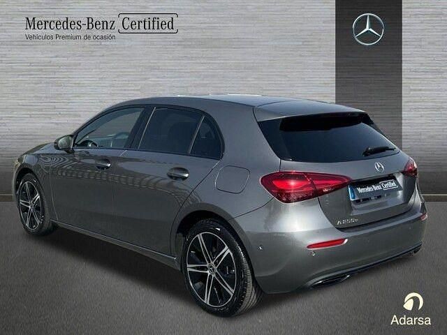Usado Mercedes A250 Progressive 218 CV (160 kW) 2024 Gris / plata Berlina