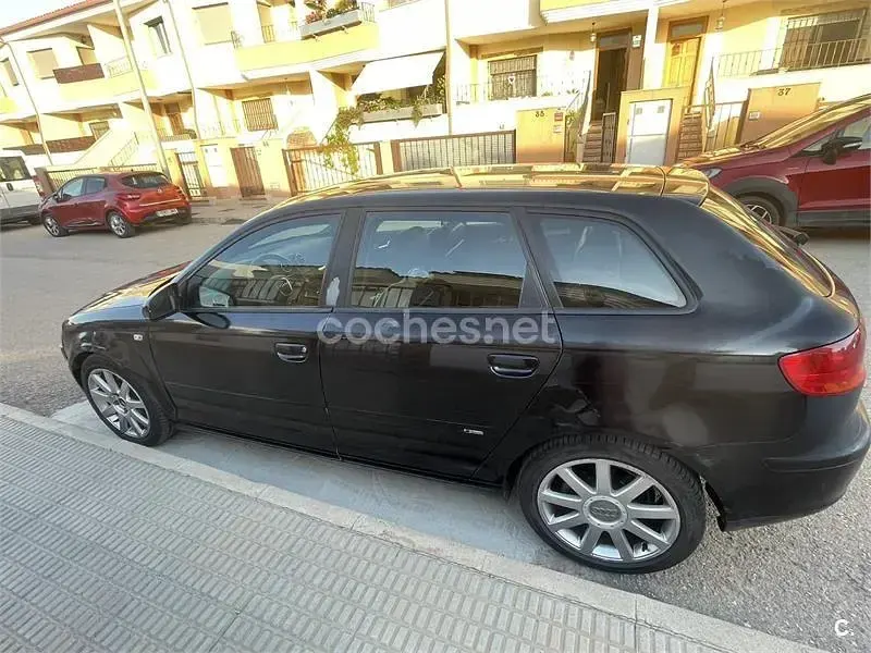 Usado Audi A3 Sportback Ambition 140 CV (102 kW) 2006 Negro Utilitario