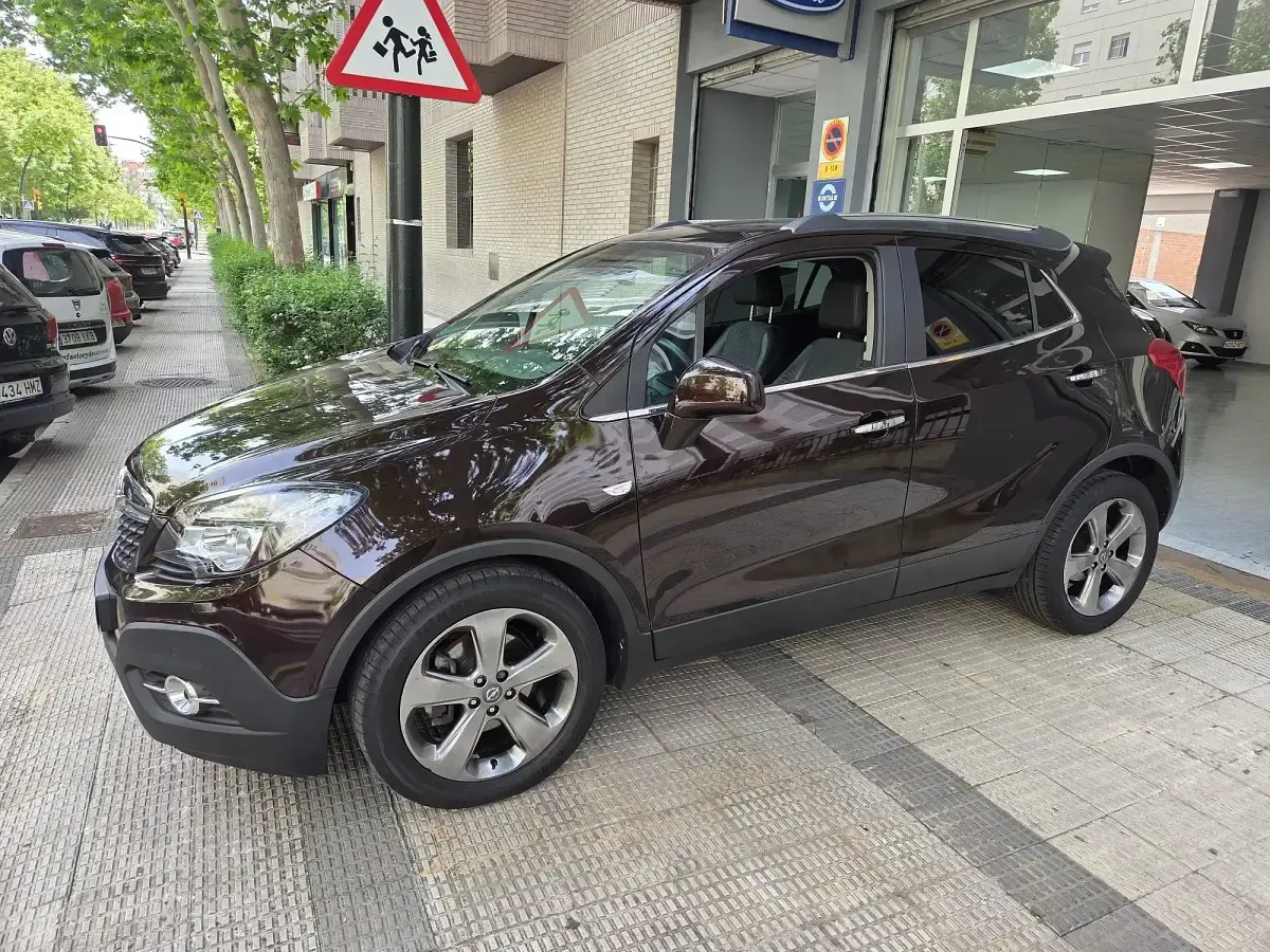 Usado Opel Mokka Excellence 140 CV (102 kW) 2014 Marrón SUV