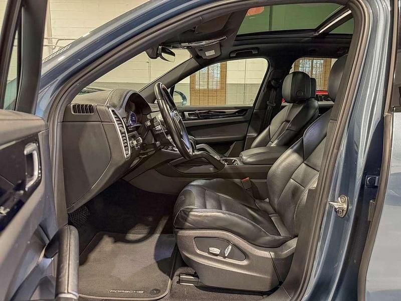 Usado Porsche Cayenne 462 CV (339 kW) 2018 Azul SUV