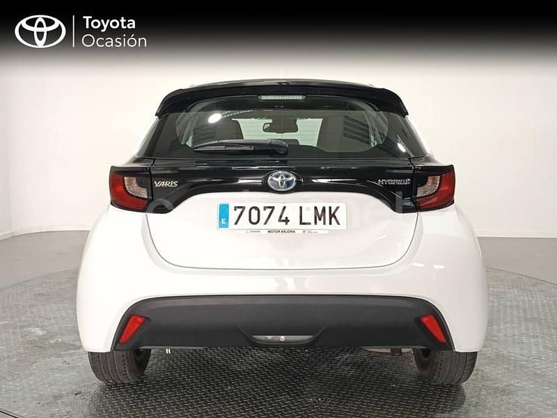 Usado Toyota Yaris Hybrid Business Edition 116 CV (85 kW) 2021 Blanco Berlina