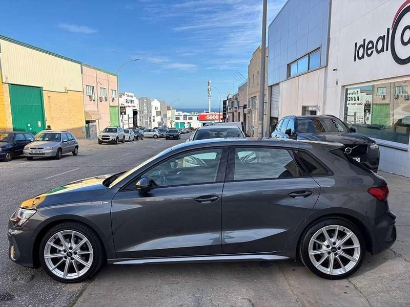 Usado Audi A3 Sportback S-Line 150 CV (110 kW) 2023 Gris Utilitario
