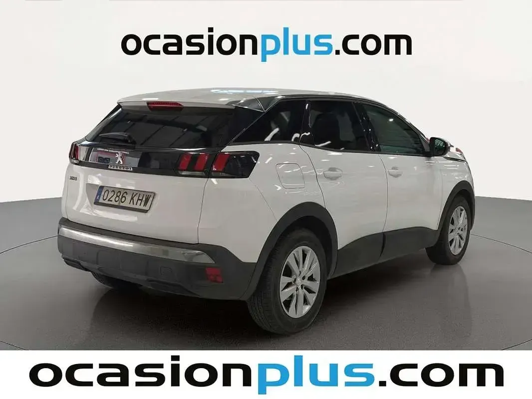 Usado Peugeot 3008 Active 120 CV (88 kW) 2018 Blanco SUV