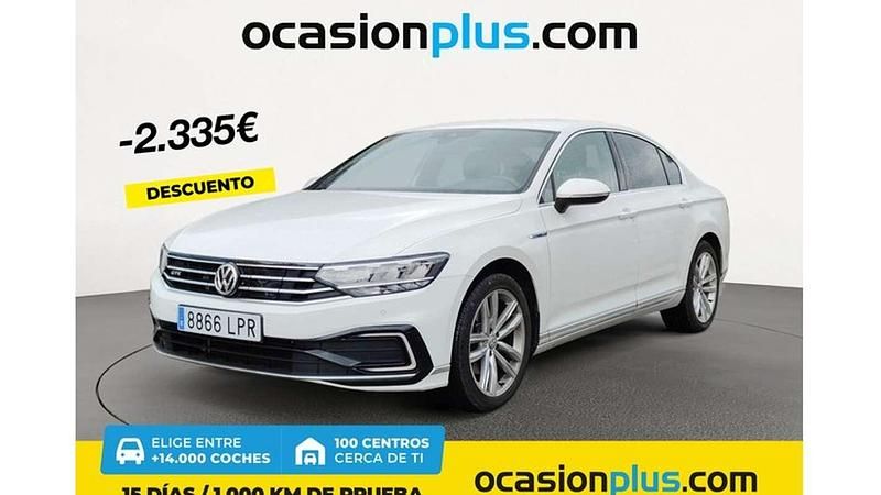 Blanco Usado 2021 VW Passat GTE Berlina | 23.355 € (Precio justo) - Imagen 1/4
