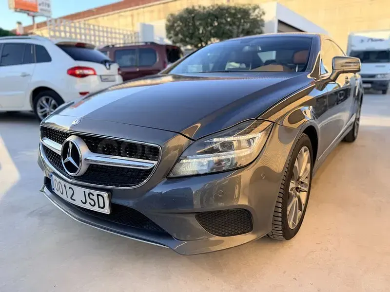 Usado Mercedes CLS250 204 CV (150 kW) 2016 Gris / plata Berlina