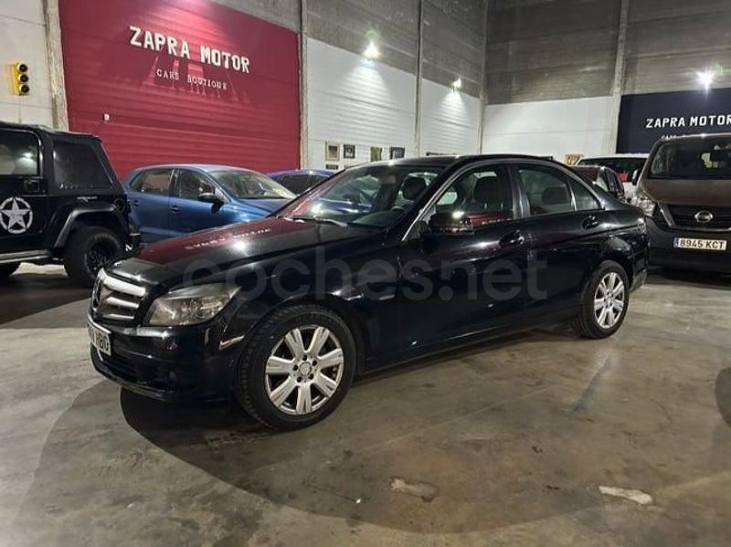 Usado Mercedes C220 170 CV (125 kW) 2011 Negro Familiar