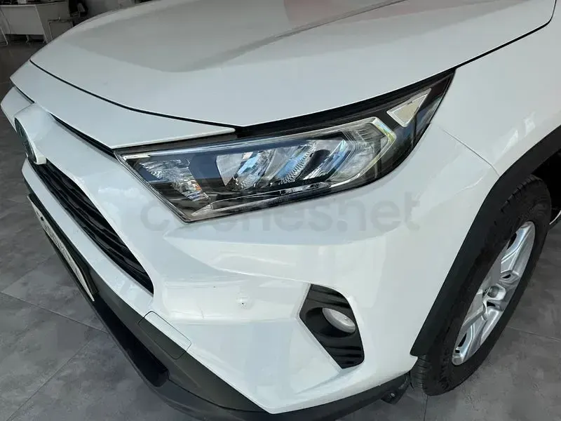 Usado Toyota RAV4 Hybrid Business Edition 222 CV (163 kW) 2021 Blanco SUV
