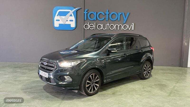 Verde Usado 2018 Ford Kuga ST-Line SUV | 17.500 € (Precio justo) - Imagen 1/4