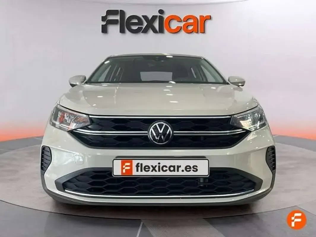 Usado VW Taigo Life 95 CV (69 kW) 2023 Gris SUV